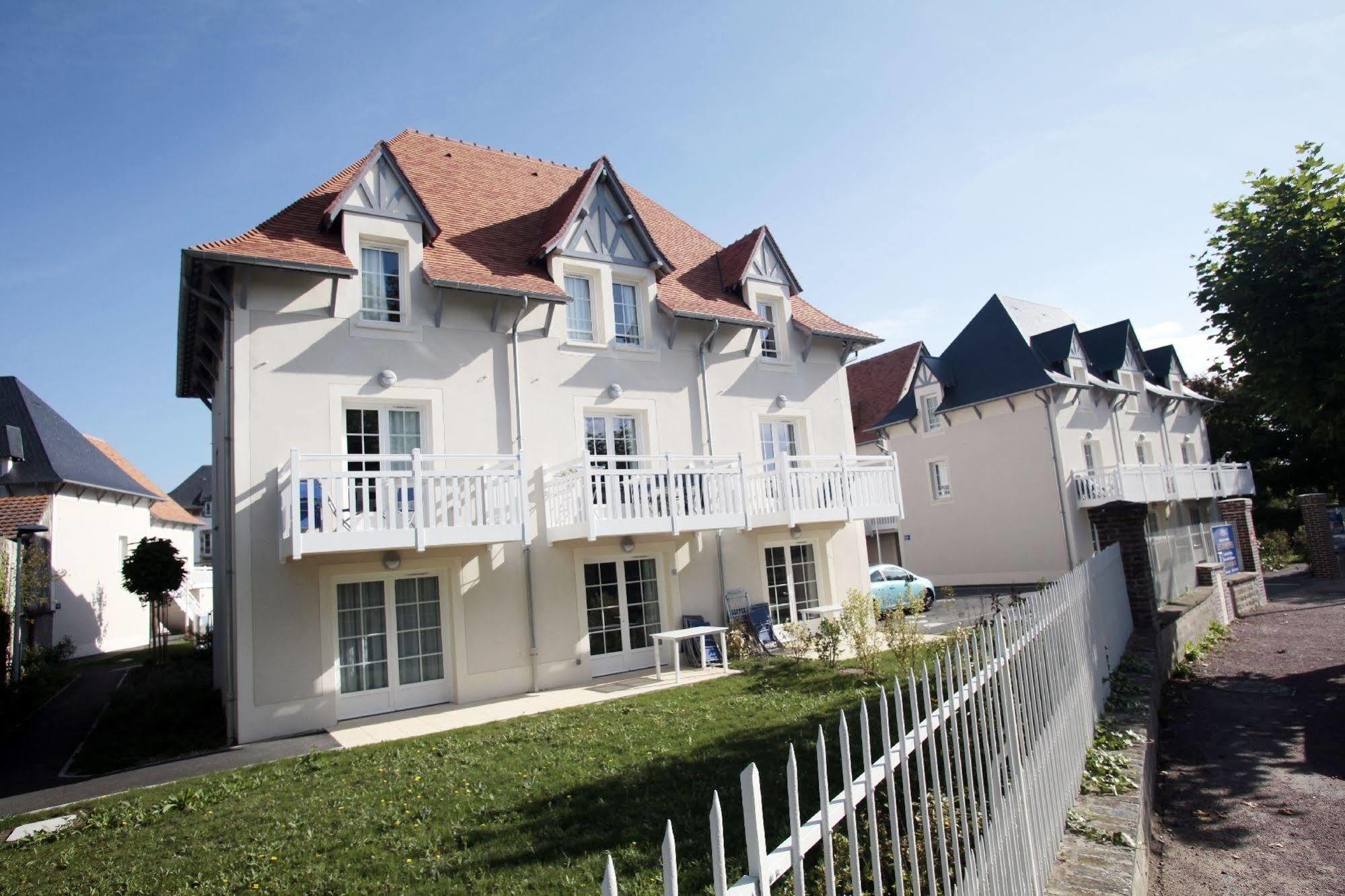 Residence Odalys Le Domaine Des Dunettes Cabourg Exterior photo