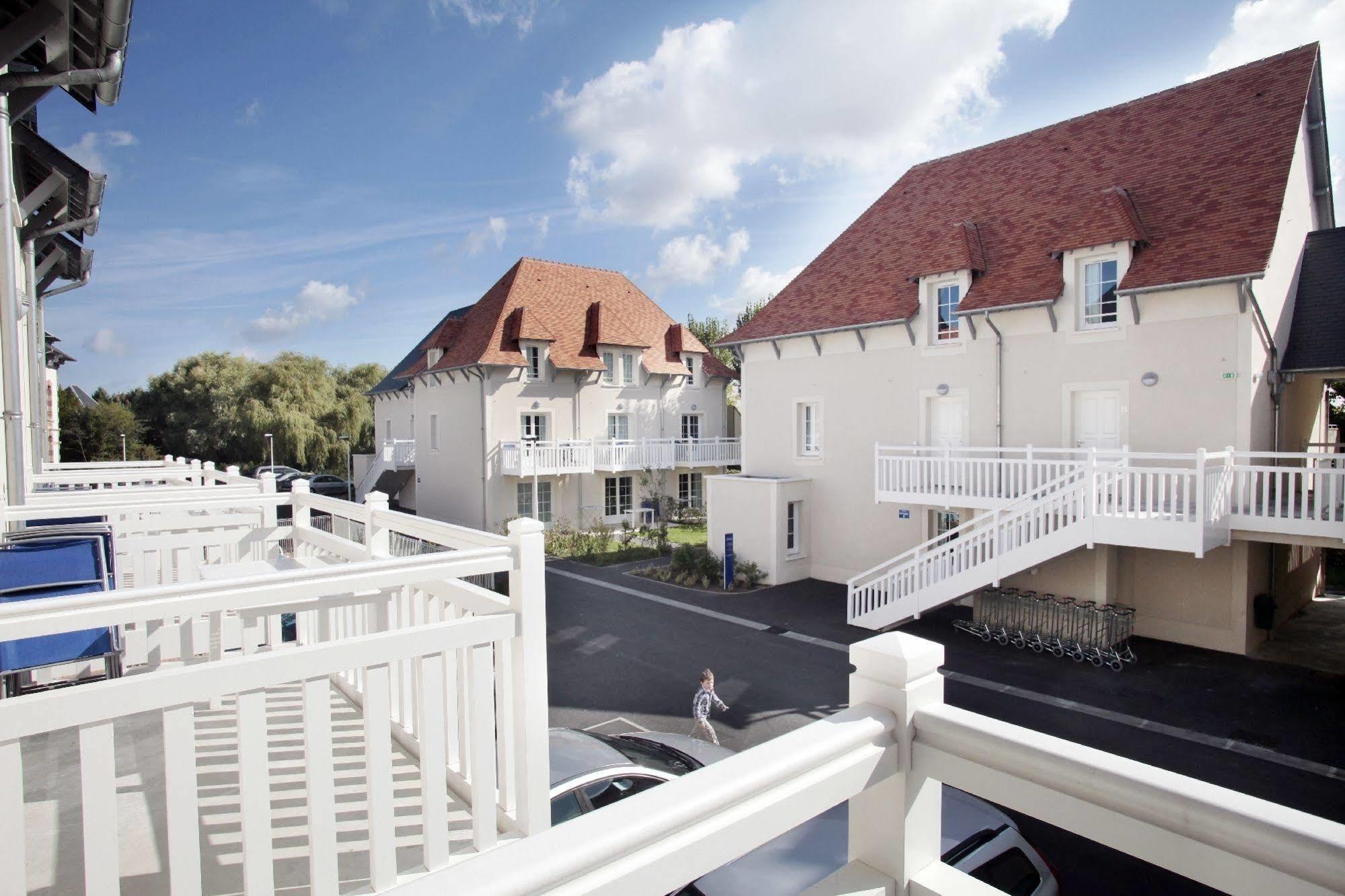 Residence Odalys Le Domaine Des Dunettes Cabourg Exterior photo