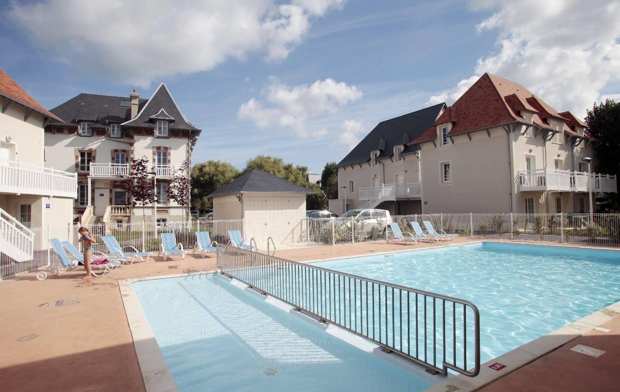 Residence Odalys Le Domaine Des Dunettes Cabourg Exterior photo