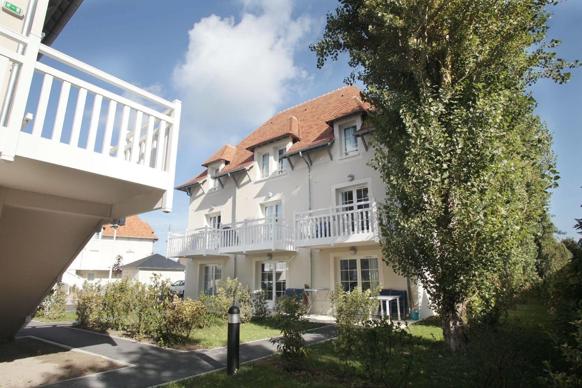 Residence Odalys Le Domaine Des Dunettes Cabourg Exterior photo