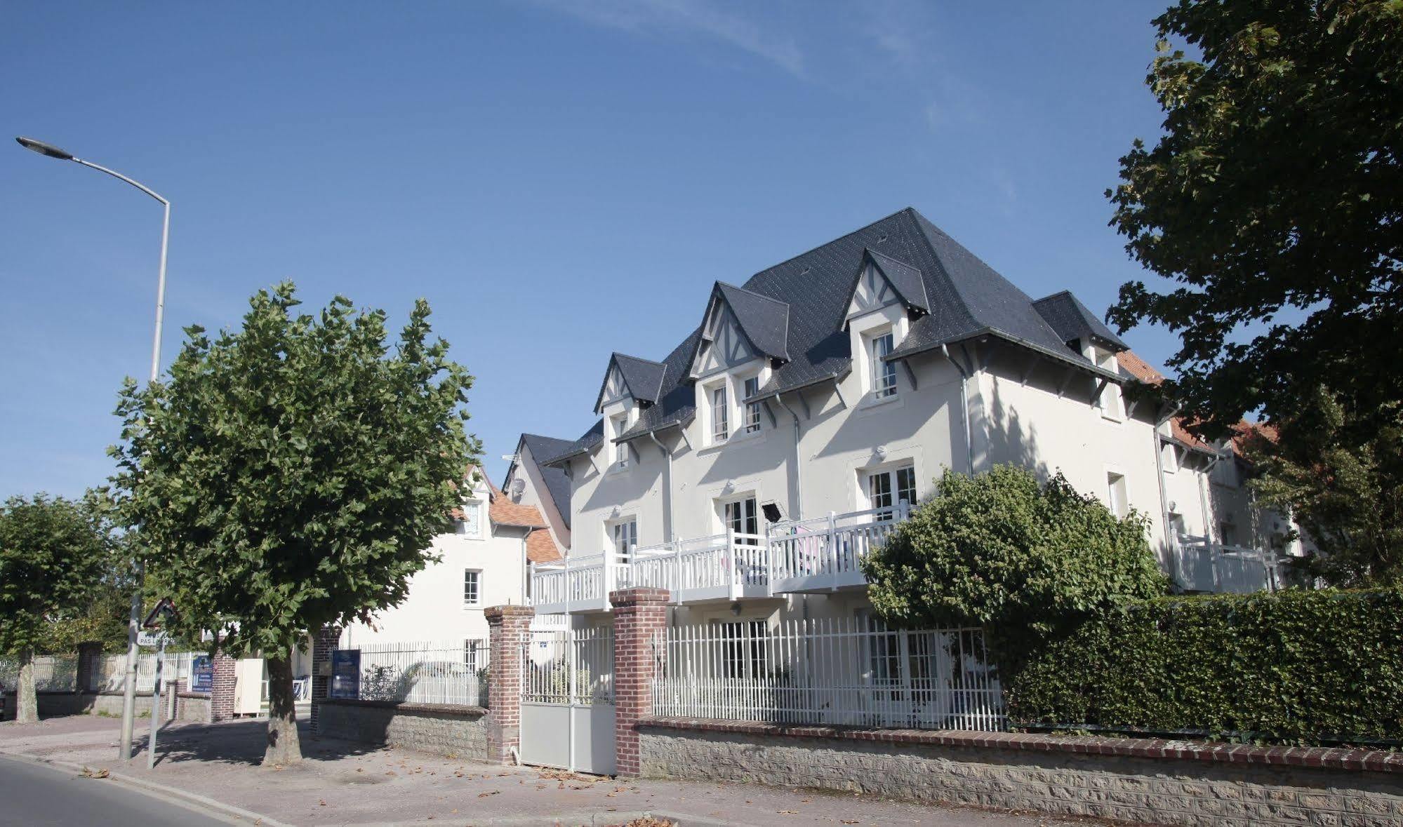 Residence Odalys Le Domaine Des Dunettes Cabourg Exterior photo